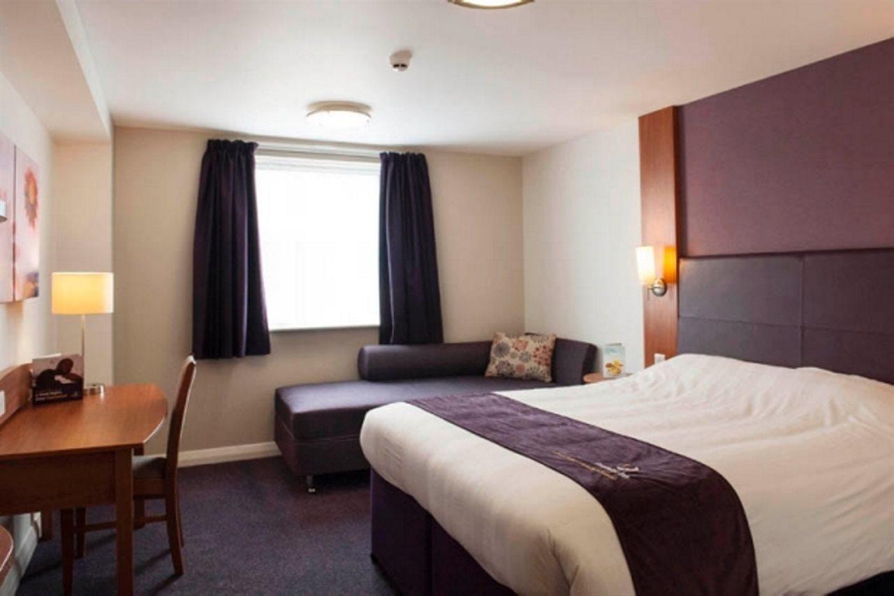 Premier Inn Dudley Town Centre Eksteriør bilde